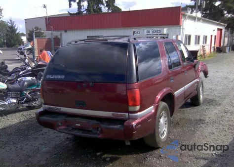 2001 GMC Jimmy z USA, uszkodzony, nr VIN 1GKDT13W012195784